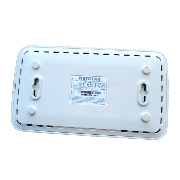 NETGEAR GS608 8-Port Gigabit Desktop Switch 8 Ports No Power Chord - Picture 3 of 4